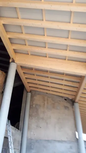Tetto di capannone rifatto da G&G Carpenteria a Verona