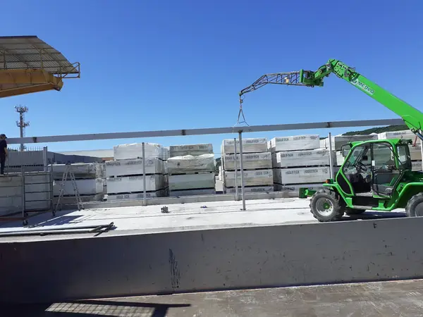 Carpenteria metallica montata in cantiere a Verona